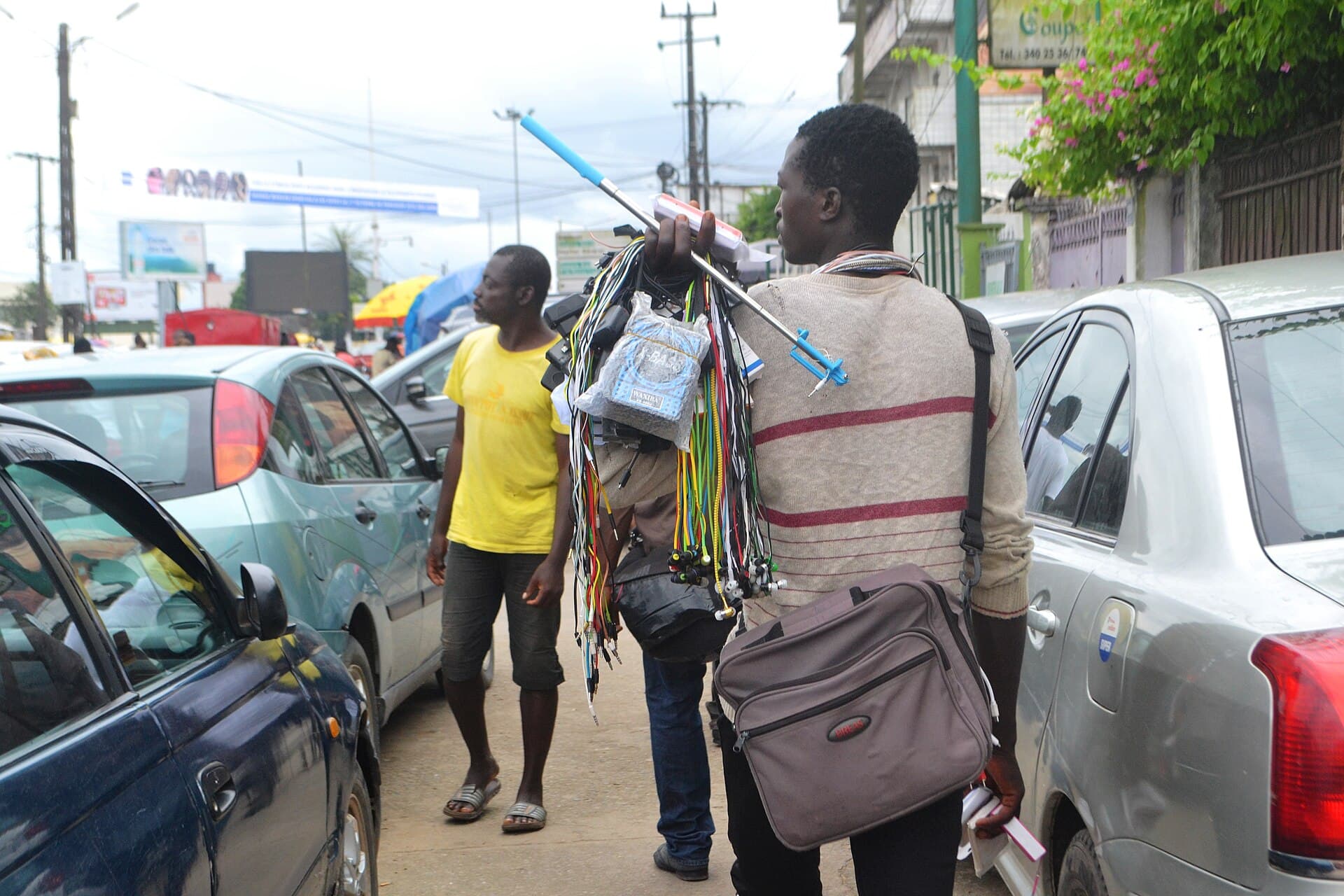 Acheter un smartphone au Cameroun : neuf, reconditionné ou occasion ?